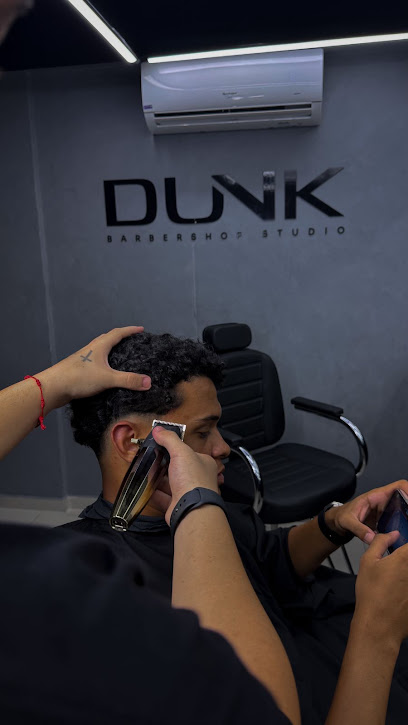 Dunk BarberShop Studio